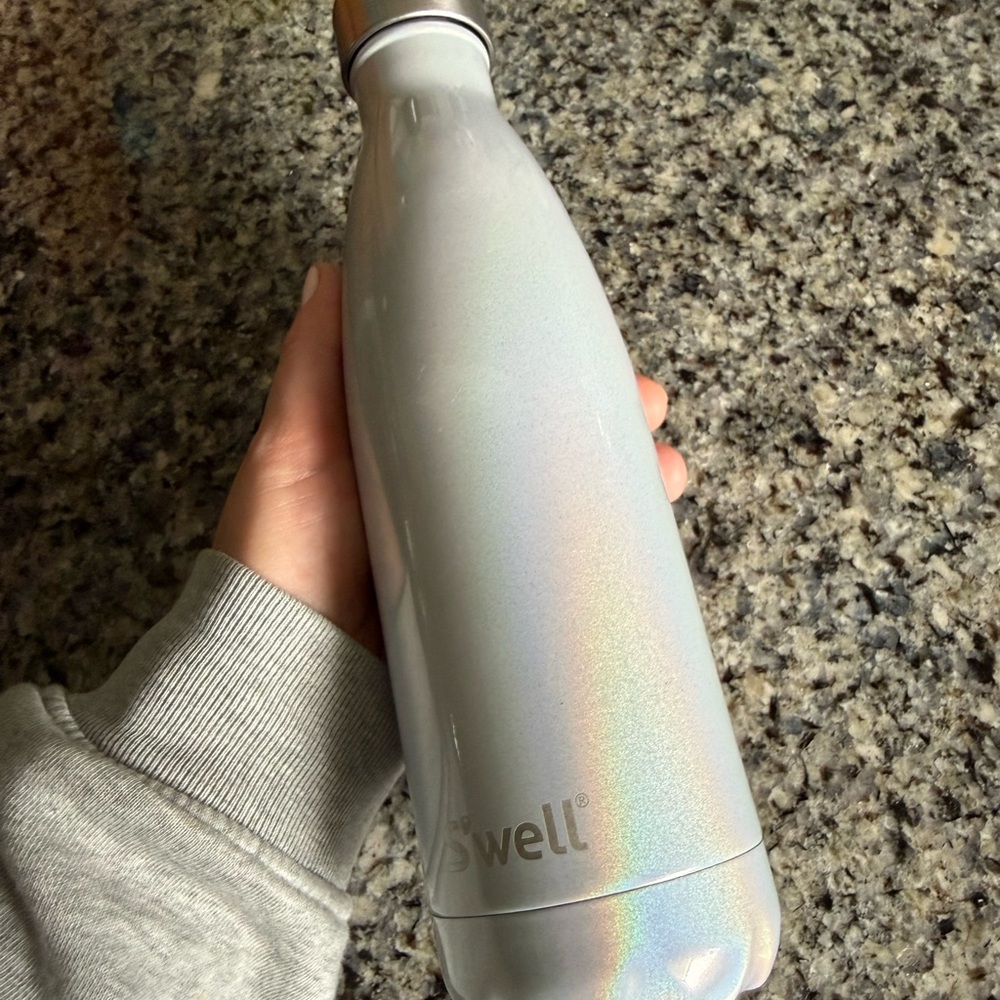S'well Shimmering Pearl Water Bottle, 17oz - Picture 5 of 7